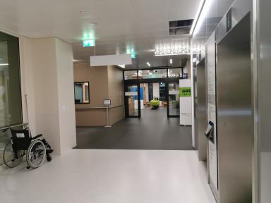 Folgen Sie dem Wegweiser "Radiologie / Anästhesie"